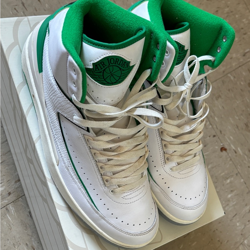 Air Jordan 2 retro kicks